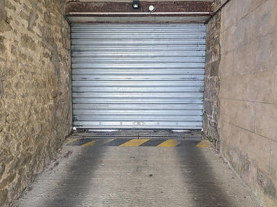 Parking / Garage - 12 m²