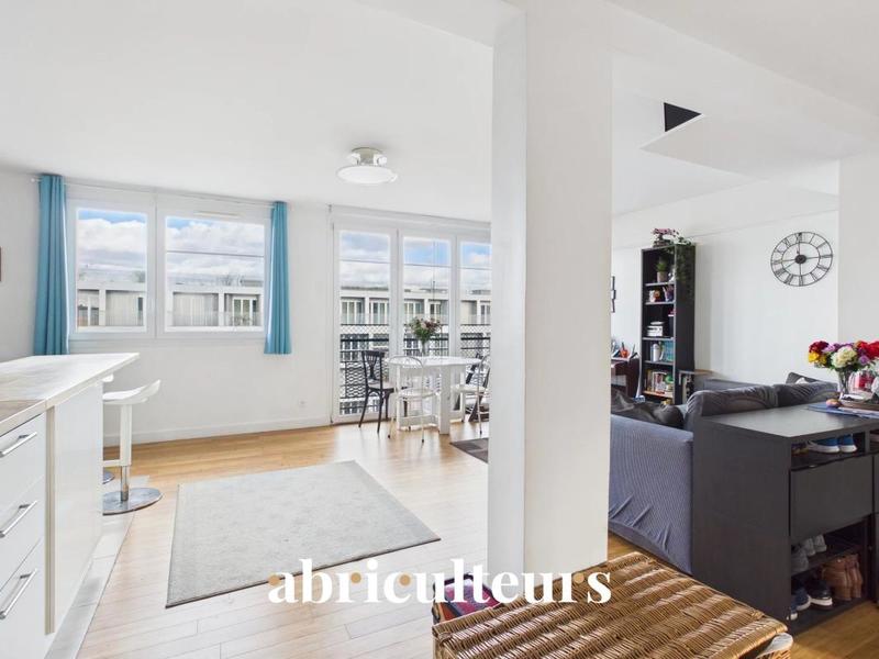 Appartement ancien - 90 m² - 4 pièces