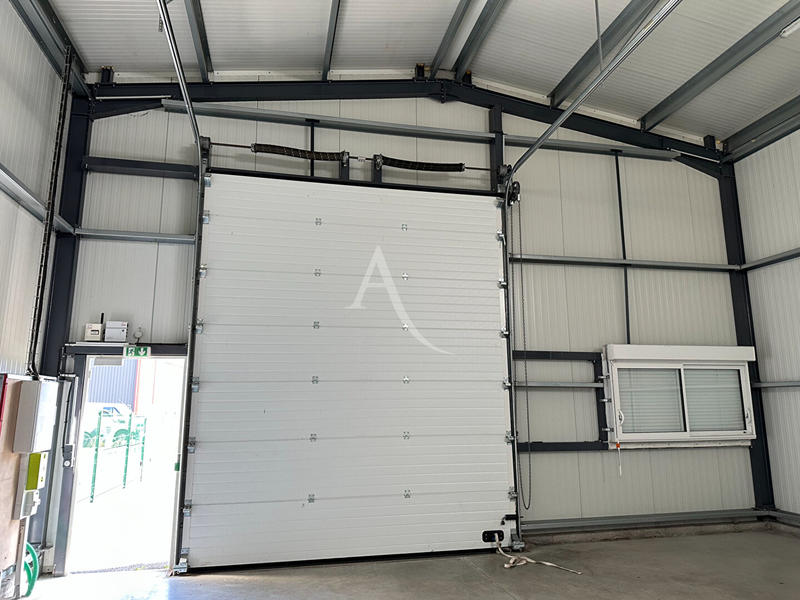 Local commercial - 210 m²