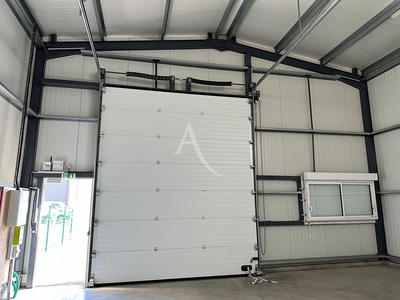 Local commercial - 210 m²