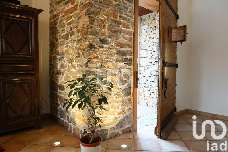 Maison - 213 m² - 6 pièces