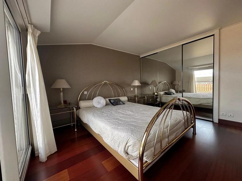 Duplex - 98 m² - 4 pièces