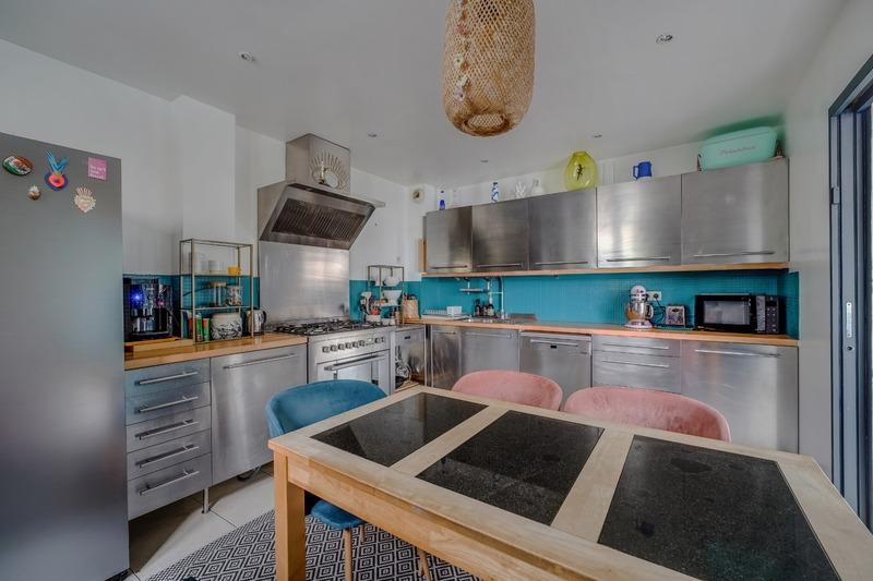 Loft - 142 m² - 6 pièces