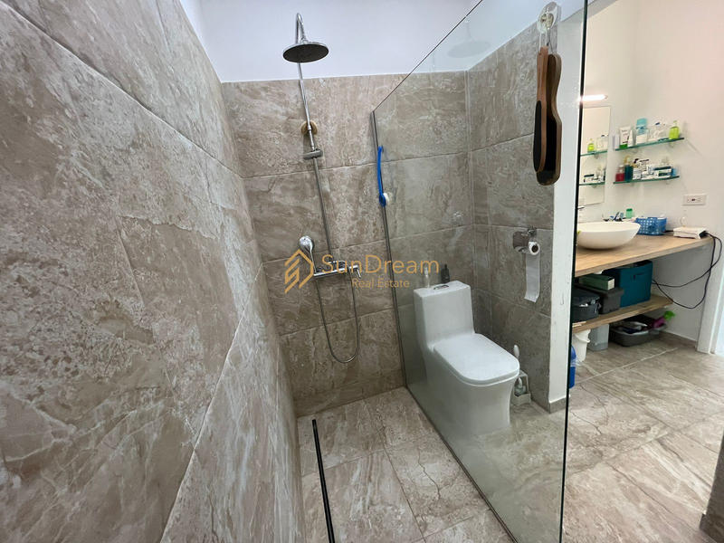 Appartement - 180 m² - 3 pièces