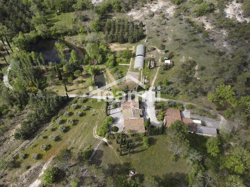 Mas - 256 m² - 10 pièces