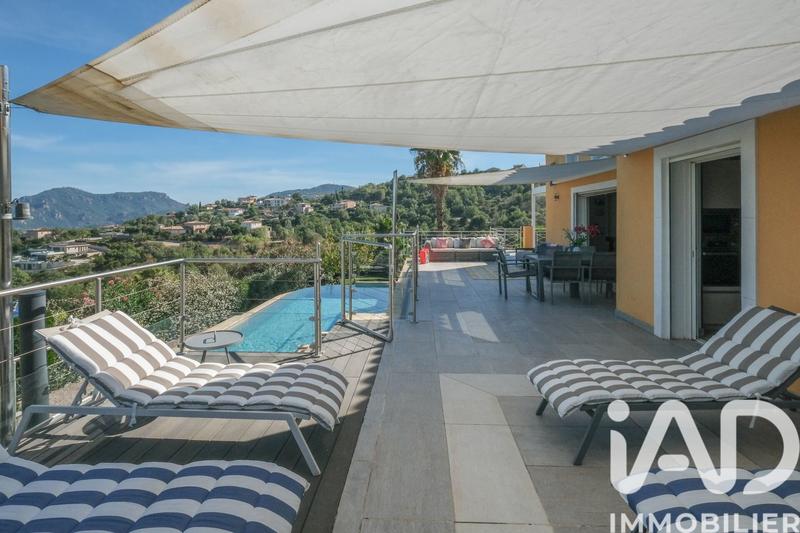 Maison de maîtres - 225 m² - 6 pièces