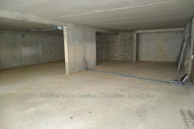 Local commercial - 127 m²