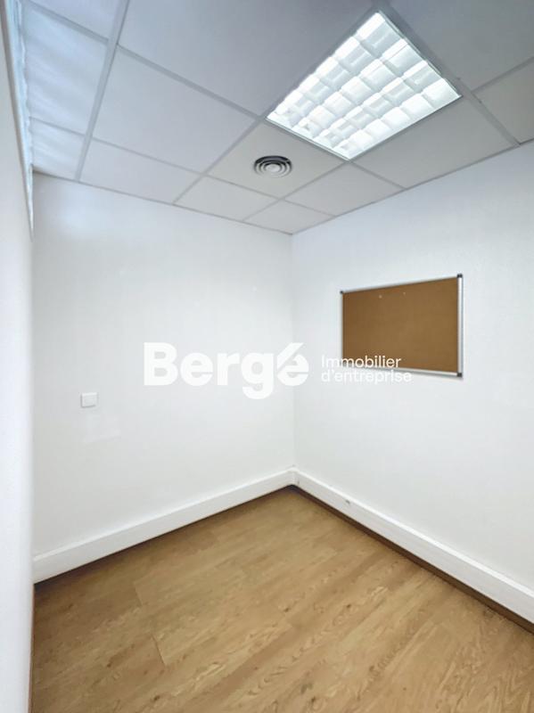Bureau - 56 m²