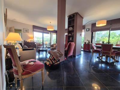 Appartement - 113 m² - 4 pièces