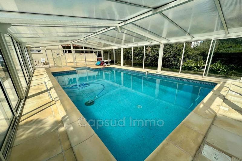 Villa - 295 m² - 8 pièces