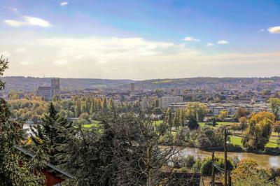 Maison - 188 m² - 6 pièces