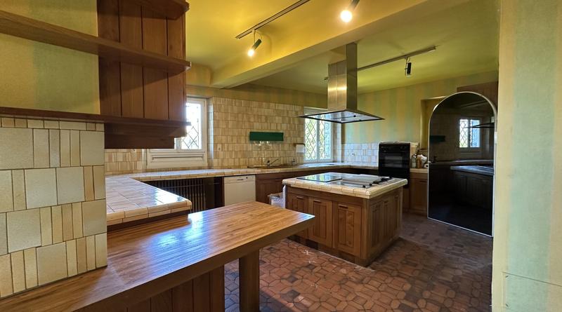 Maison bourgeoise - 678 m² - 16 pièces