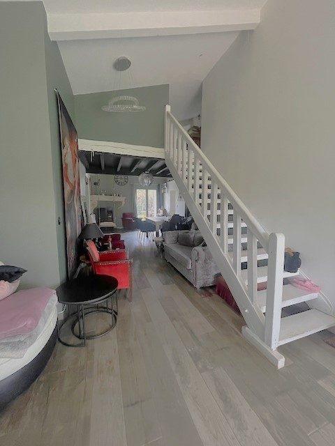 Maison - 210 m² - 5 pièces