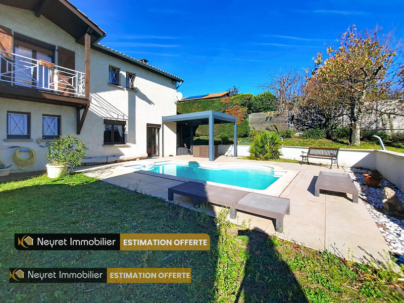 Maison - 137 m² - 7 pièces