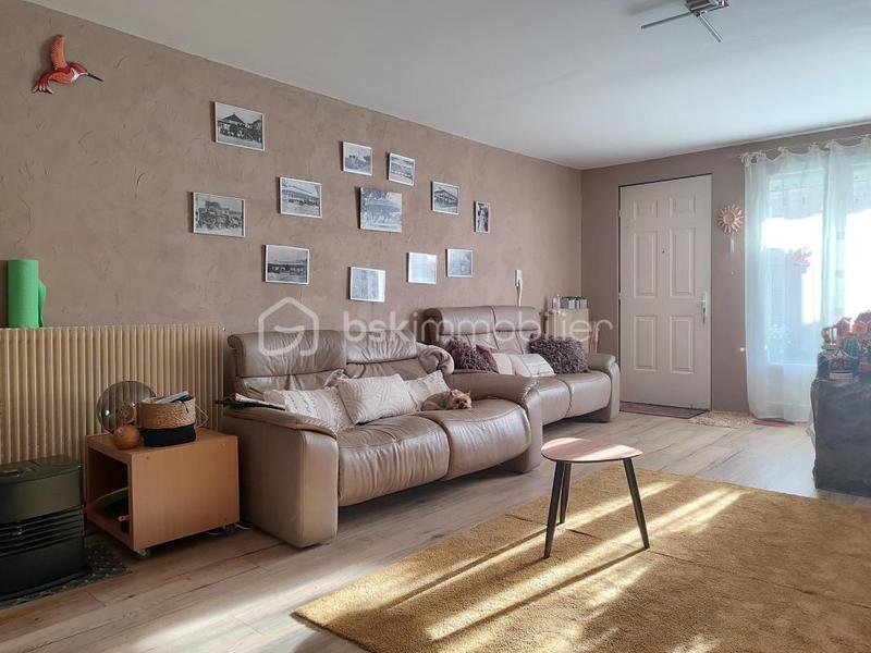 Maison traditionnelle - 256 m² - 9 pièces