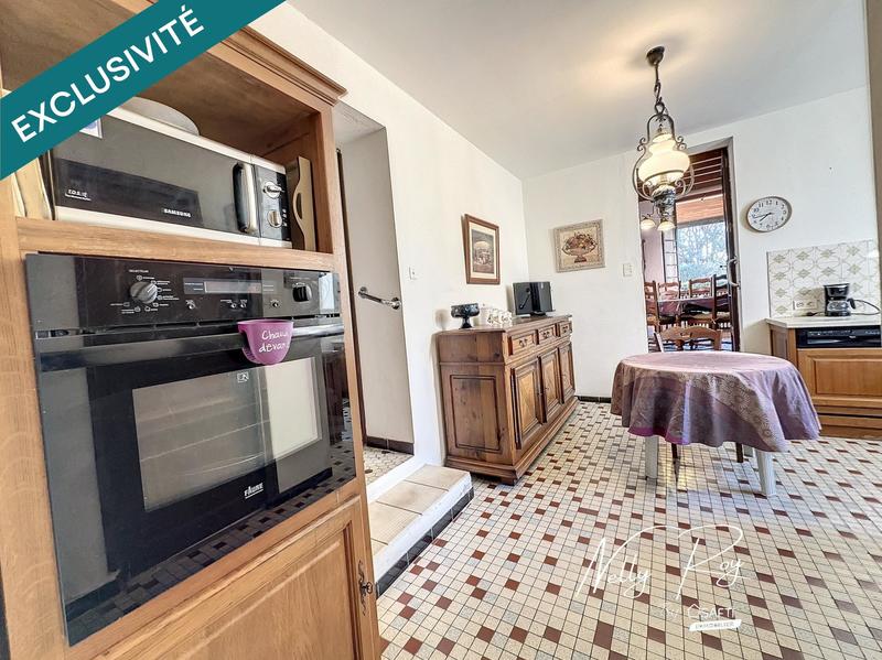 Maison - 350 m² - 8 pièces