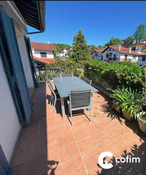 Appartement - 174 m² - 5 pièces