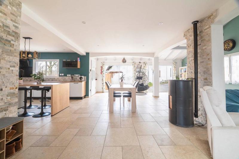 Maison - 153 m² - 6 pièces