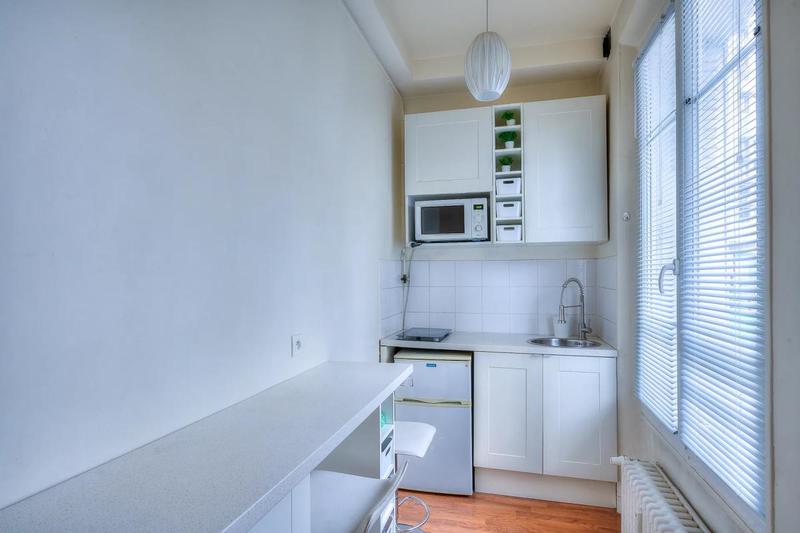 Studio - 25 m² - 1 pièce