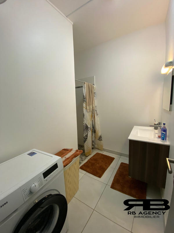 Appartement - 82 m² - 3 pièces