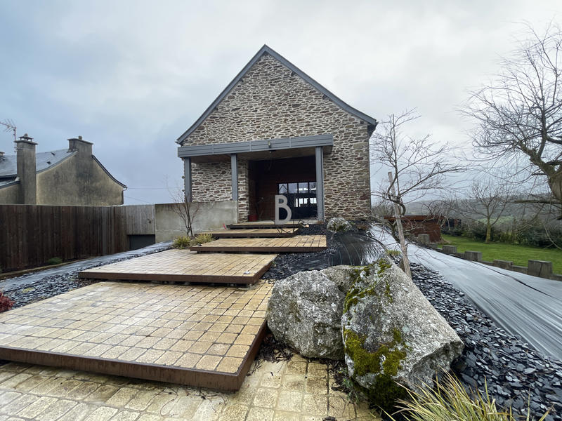 Maison - 230 m² - 6 pièces