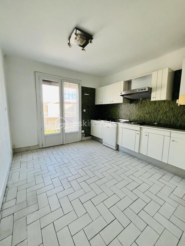 Appartement - 90 m² - 4 pièces