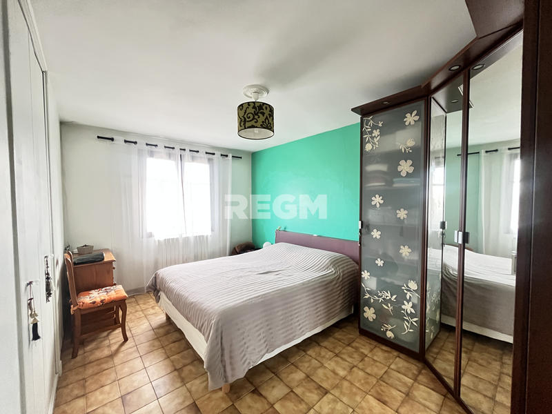 Maison - 180 m² - 7 pièces