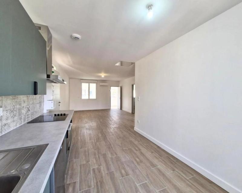 Maison - 203 m² - 7 pièces