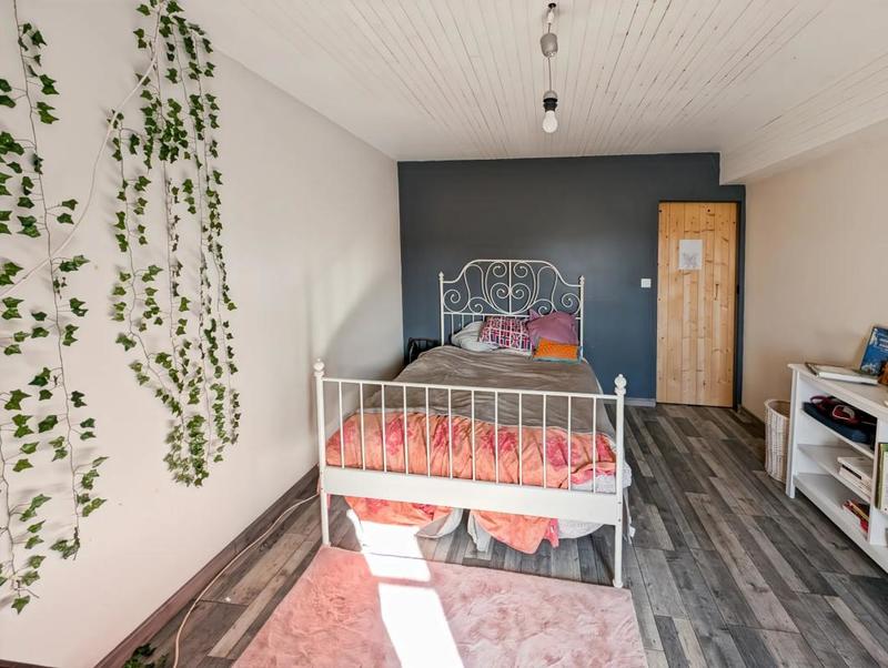 Maison - 255 m² - 8 pièces