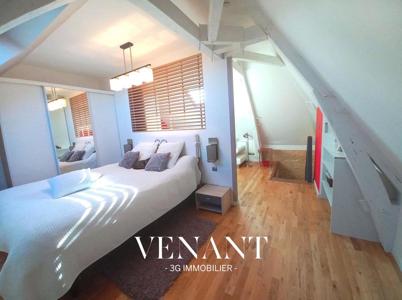 Villa - 457 m² - 16 pièces