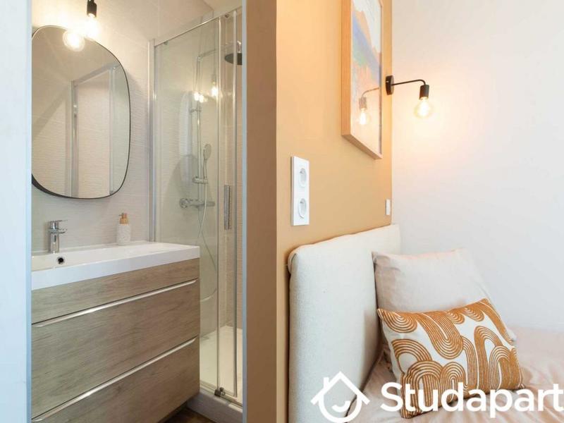 Appartement - 240 m² - 1 pièce