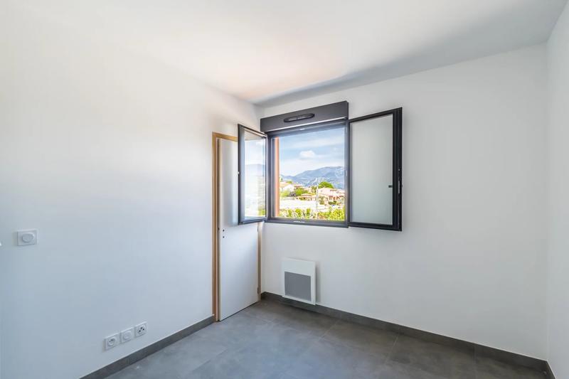 Immeuble - 308 m² - 14 pièces