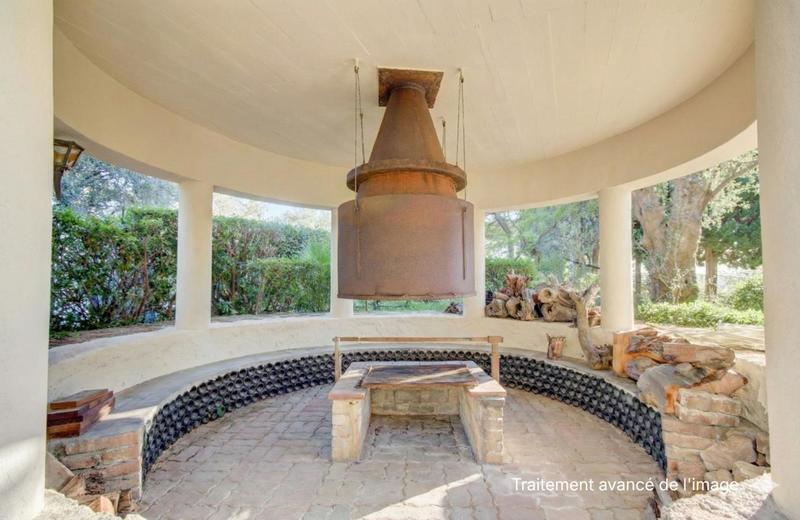 Villa - 594 m² - 11 pièces