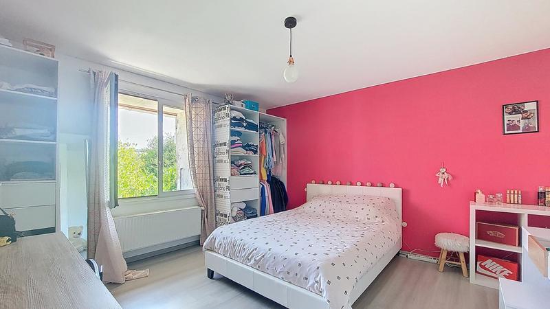 Maison - 196 m² - 7 pièces