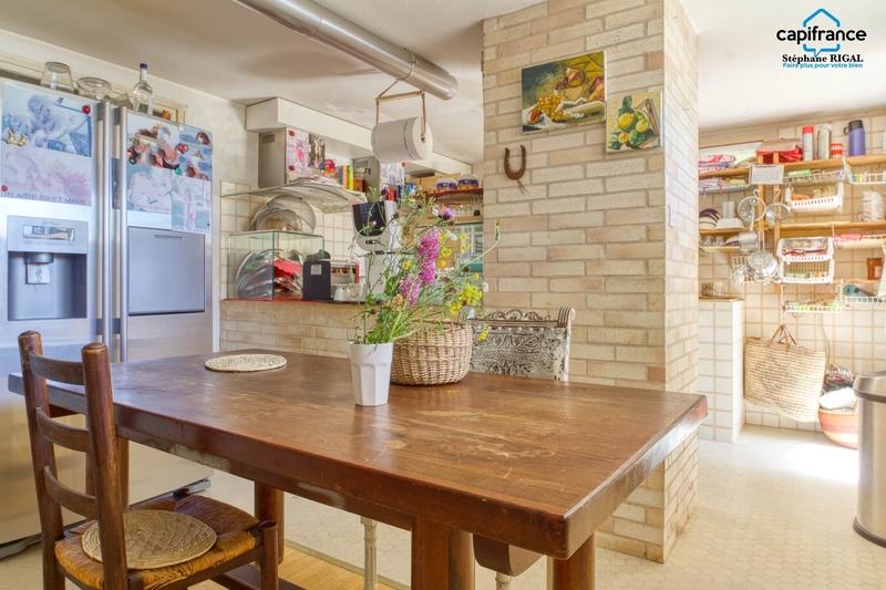 Propriété - 250 m² - 7 pièces