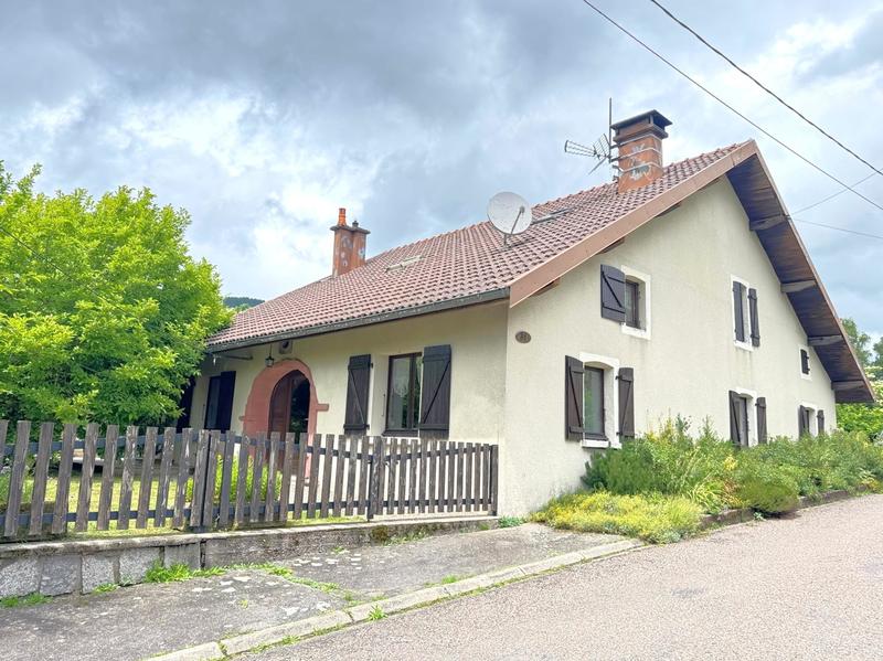 Maison - 210 m² - 7 pièces