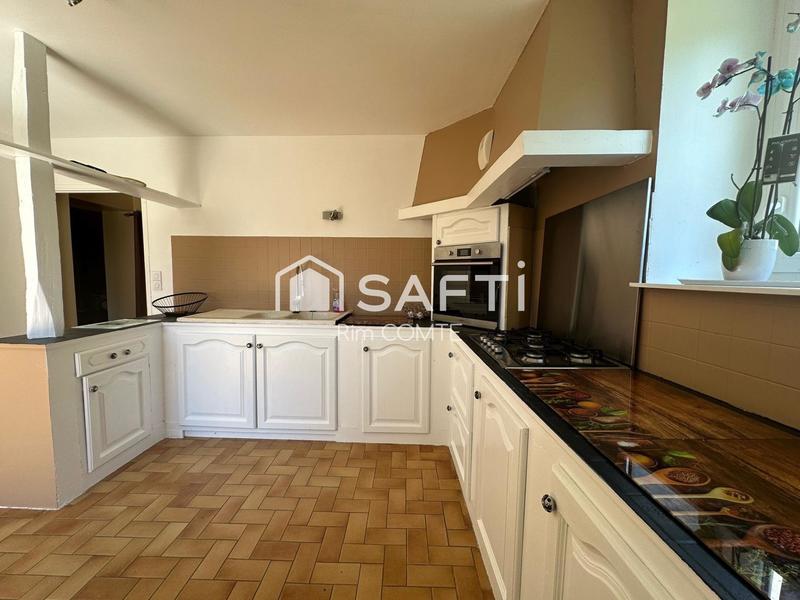 Maison - 212 m² - 6 pièces