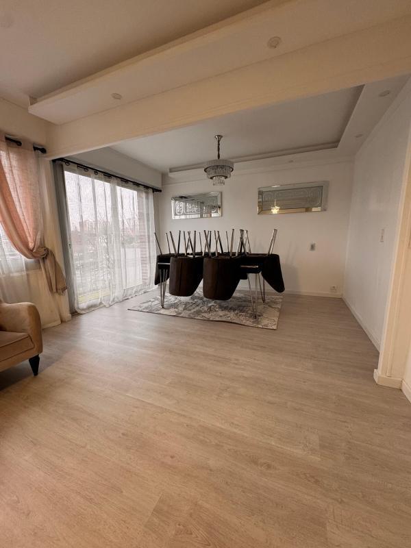 Appartement - 90 m² - 4 pièces