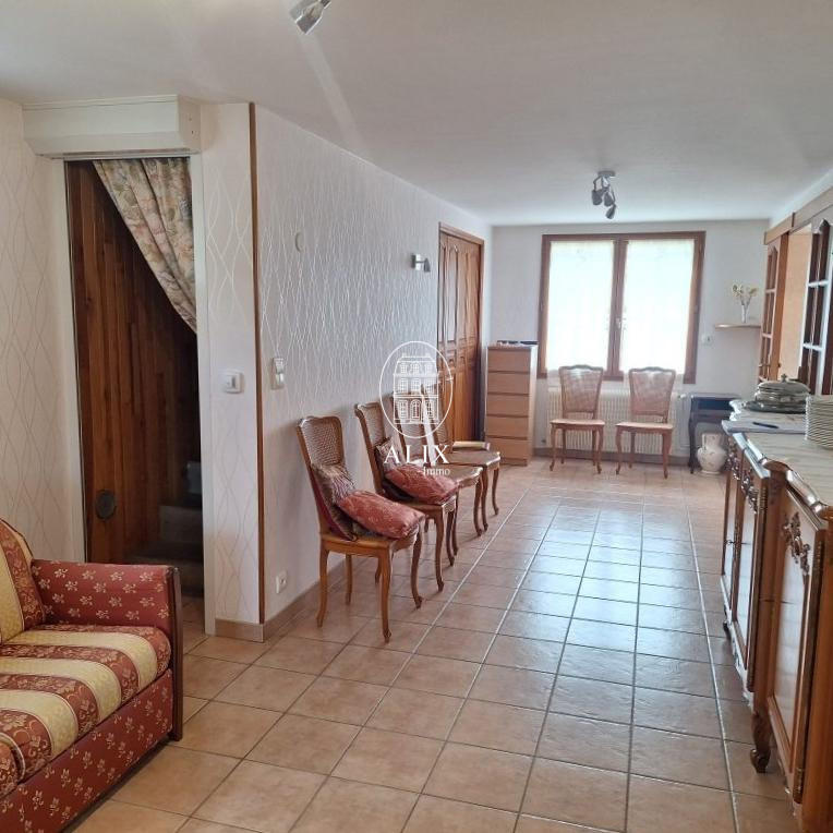 Maison - 150 m² - 8 pièces