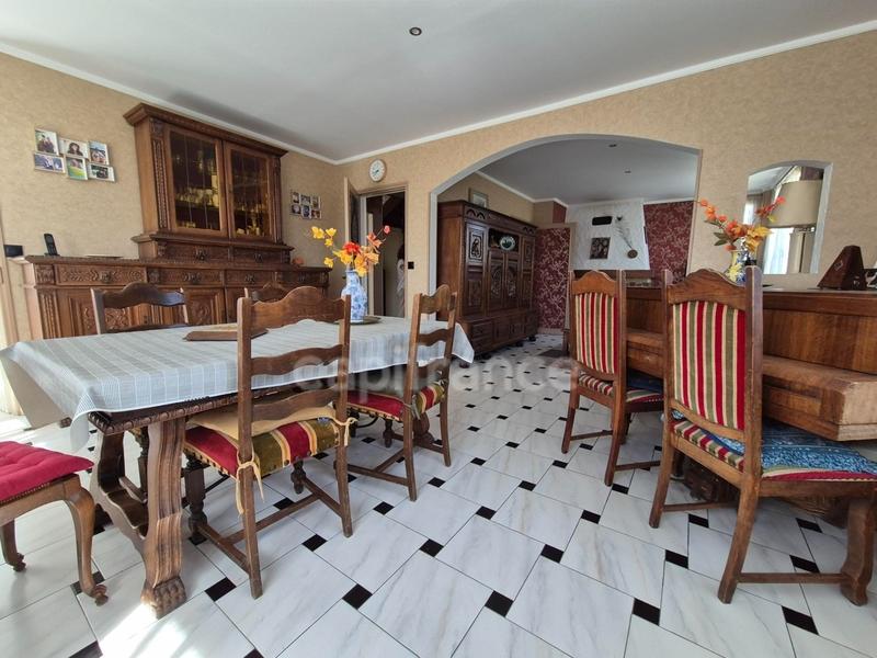 Maison - 190 m² - 7 pièces