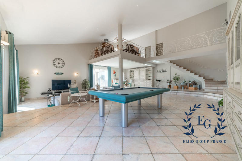 Villa - 420 m² - 7 pièces
