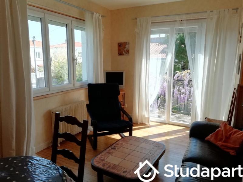 Chambre - 14 m² - 1 pièce