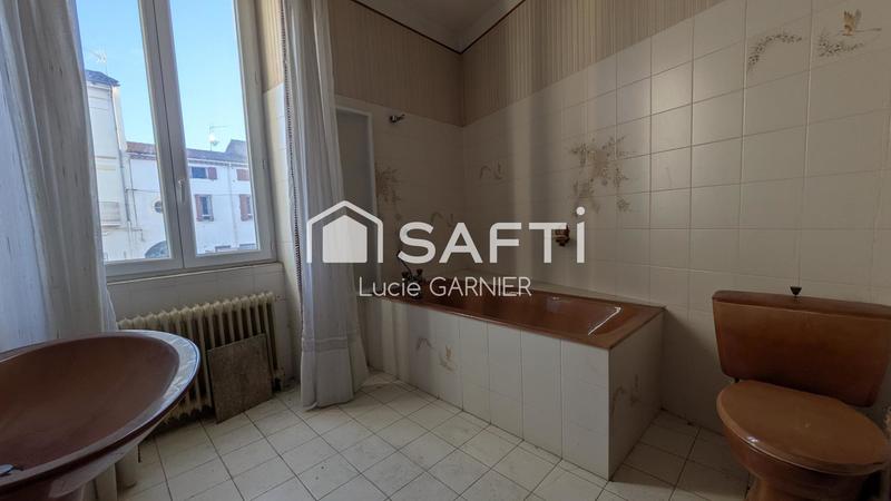 Maison - 244 m² - 7 pièces