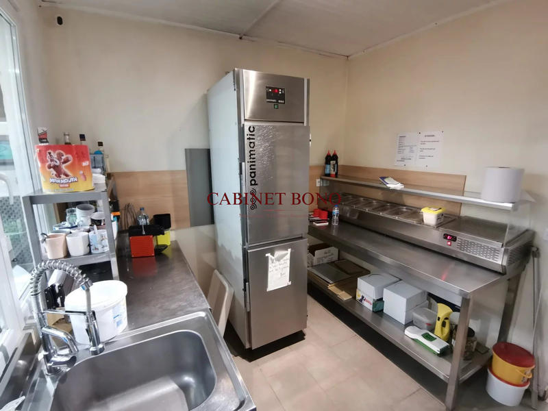 Fonds de commerce - 140 m²