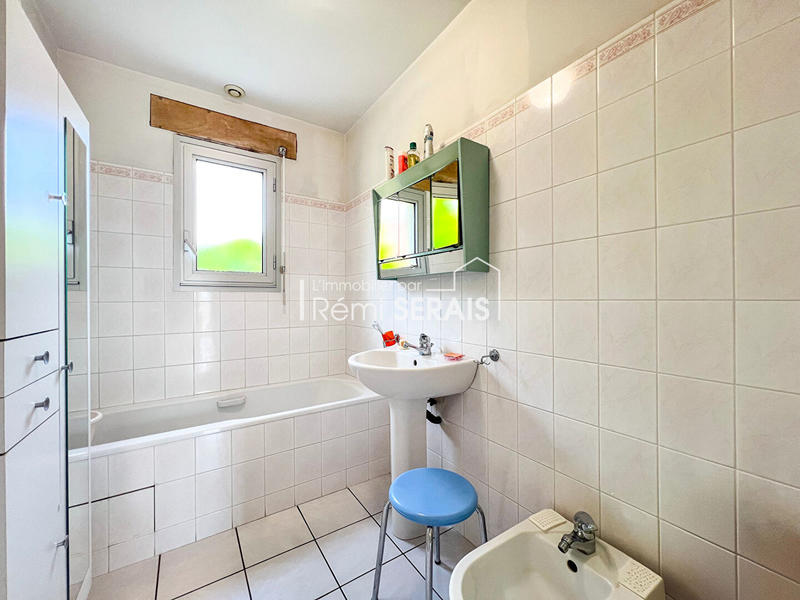 Maison - 95 m² - 4 pièces