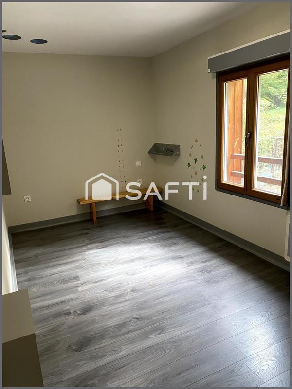 Maison - 121 m² - 6 pièces