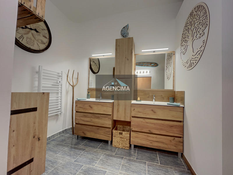 Maison - 188 m² - 4 pièces