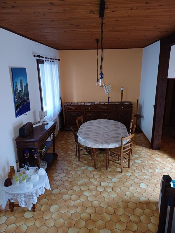 Maison - 139 m² - 8 pièces