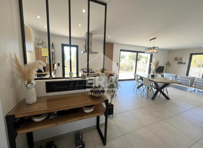 Maison - 97 m² - 4 pièces