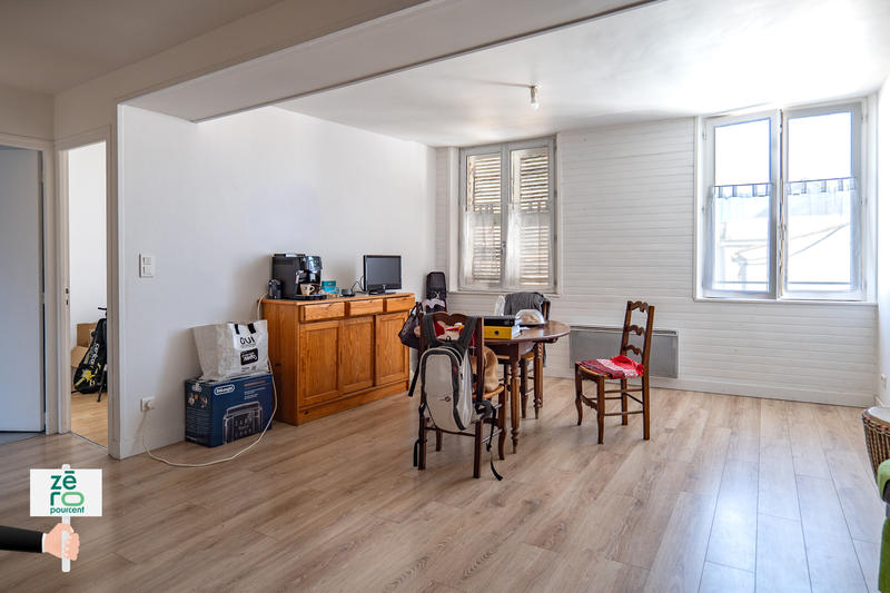 Immeuble - 245 m² - 10 pièces